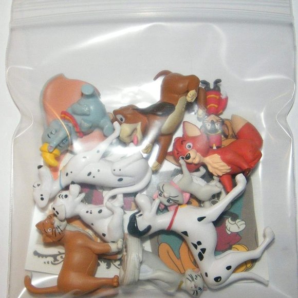 Disney Animal Friends Party Favor Set including Dumbo, Fox and Hound, and More! - Picture 7 of 7